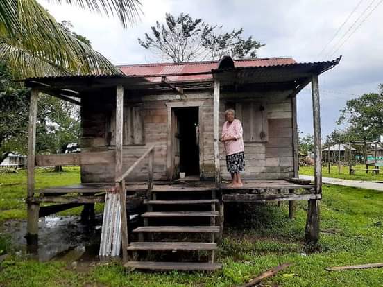 Casa destruida del territorio Awaltara, Caribe Sur.