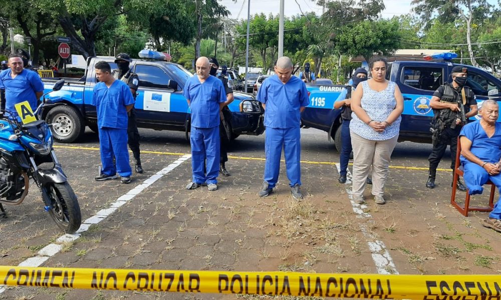 Diego Donaldo Solórzano Pérez, de 75 años de edad, fue asesinado cuando se encontraba estacionado en el interior de su camioneta frente a su empresa ubicada en el Barrio Monseñor Lezcano. Cortesía
