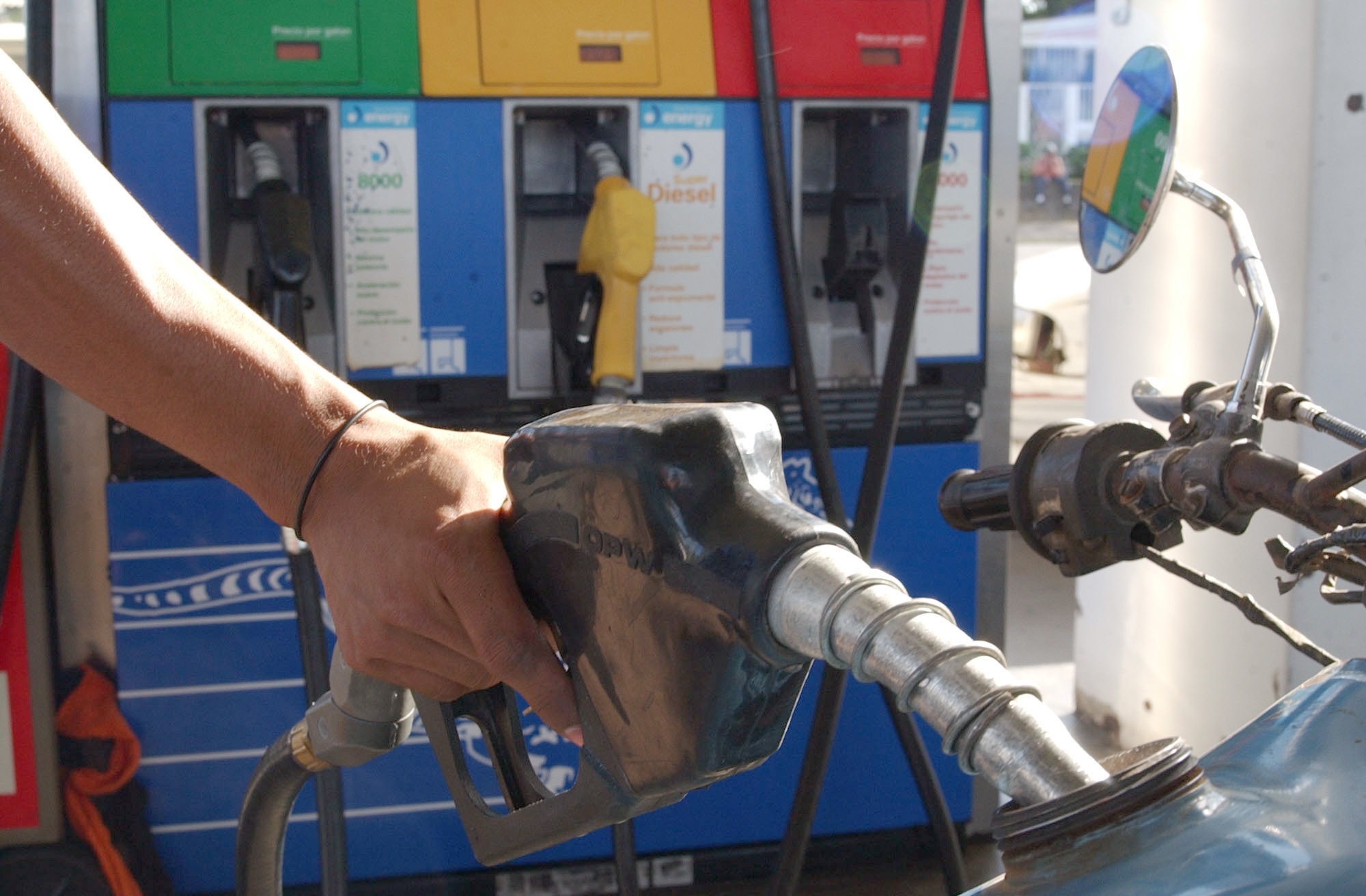 Nicaragua registra 18 semanas consecutivas de incrementos en el precio del combustible. La Costeñísima/ Cortesía Foto: La Prensa